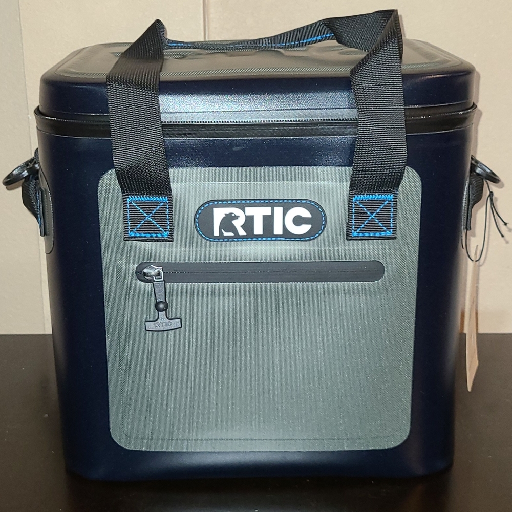 Rtic 12 Pack Cooler insulated
